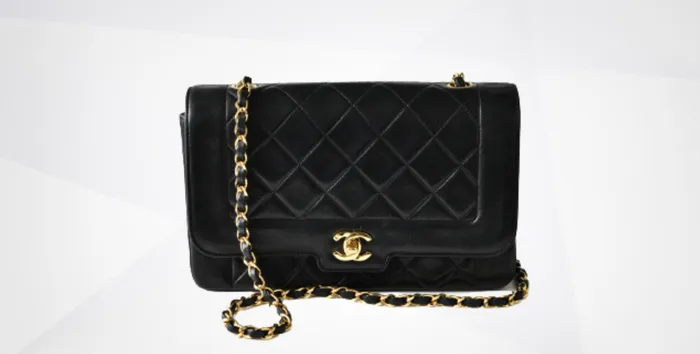 シャネルのバッグの人気の秘密　高額査定のコツと人気モデル