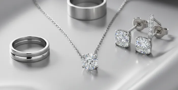 白銀色の高貴な輝き「プラチナ」～その特徴や歴史から買取情報、お手入れ方法まで～