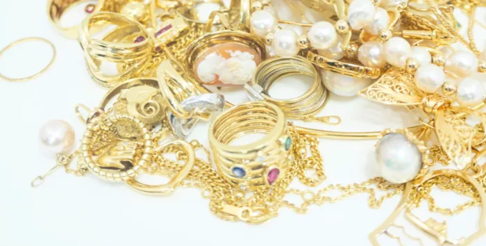 金相場が高騰中！アクセサリーの高価買取を狙うコツを種類別に解説
